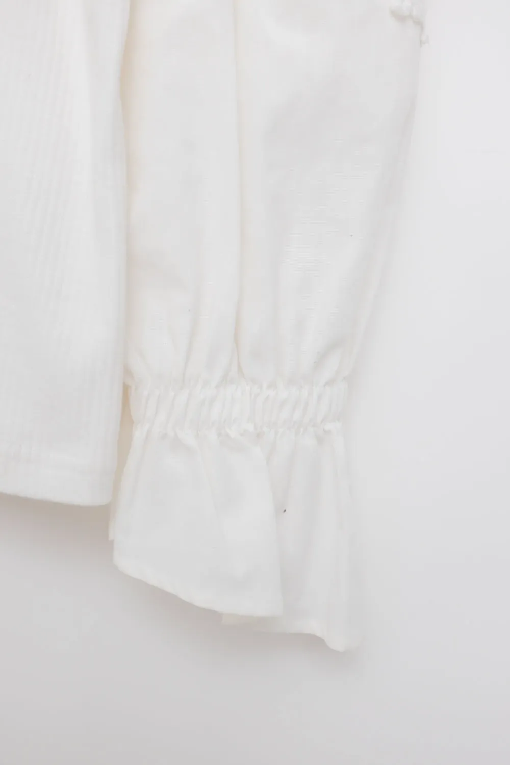 0039_TEE PUFFED LACE BLOUSE
